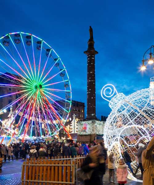 Christmas lights and rides at George Sq