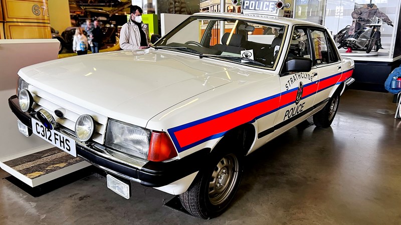 Photograph showing a Ford Granada police motor from 1985