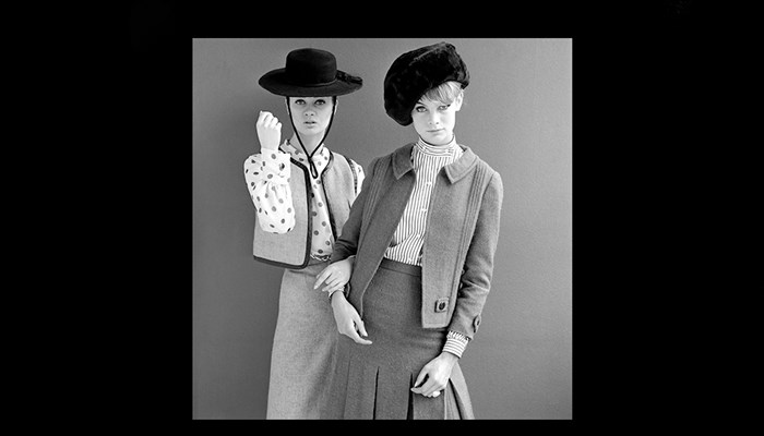 Celia Hammond modelling ‘Coal Heaver’ (left) and Jean Shrimpton (right), 1962 Photograph by John French © John French / Victoria and Albert Museum, London
