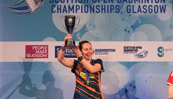Kirsty Gilmour 2018 Champion holding a trophy